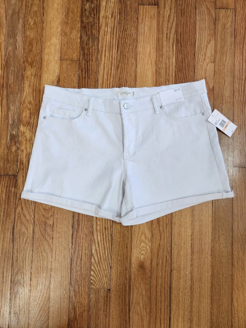 Jessica Simpson Forever 5" Rolled Shorts - White Size 16/33